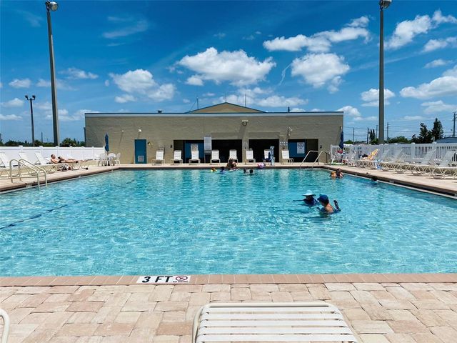 6916 MARLIN LANE, Bradenton, FL 34207