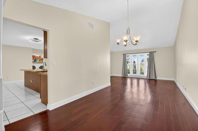 966 NW 37th Avenue, Delray Beach, FL 33445