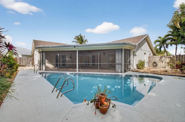 966 NW 37th Avenue, Delray Beach, FL 33445