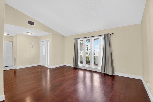 966 NW 37th Avenue, Delray Beach, FL 33445
