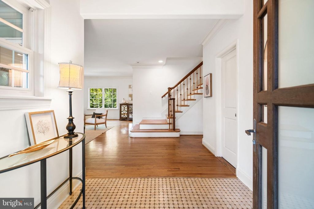 5128 WISSIOMING RD, Bethesda, MD 20816