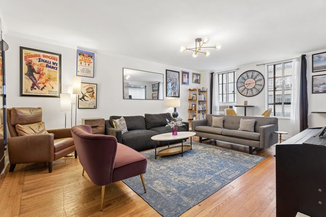 333 W 56th St Apt 9L, New York City, NY 10019