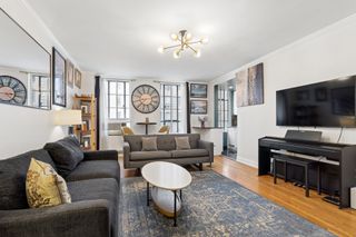 333 W 56th St Apt 9L, New York City, NY 10019