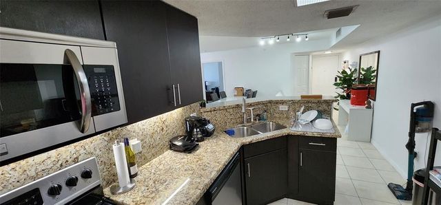 5005 Wiles Road 106, Coconut Creek, FL 33073