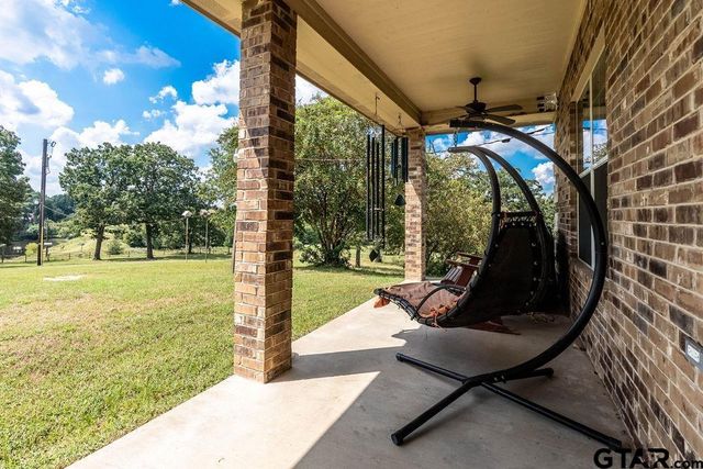 4149 An County Rd 2202, Palestine, TX 75803