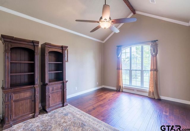 4149 An County Rd 2202, Palestine, TX 75803