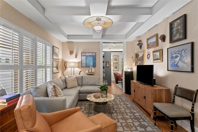161 15TH AVENUE NE, St Petersburg, FL 33704