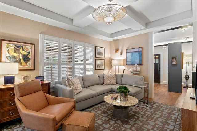 161 15TH AVENUE NE, St Petersburg, FL 33704