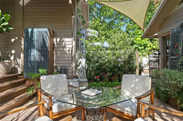 161 15TH AVENUE NE, St Petersburg, FL 33704