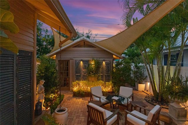 161 15TH AVENUE NE, St Petersburg, FL 33704