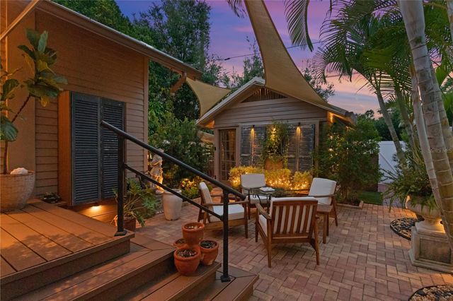 161 15TH AVENUE NE, St Petersburg, FL 33704