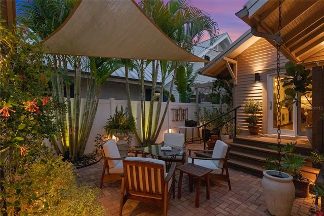161 15TH AVENUE NE, St Petersburg, FL 33704