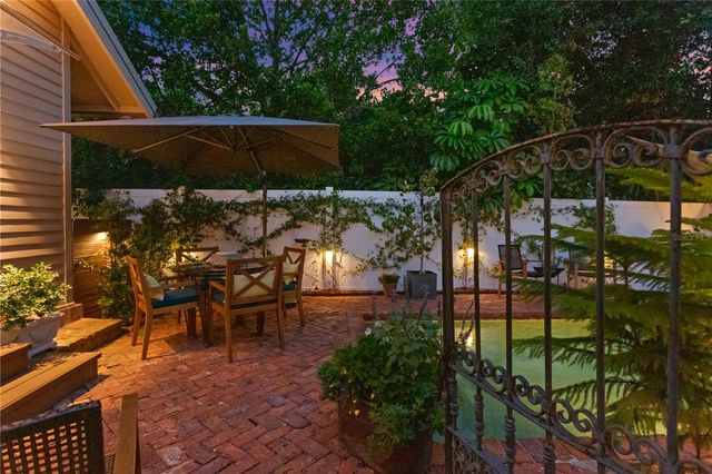 161 15TH AVENUE NE, St Petersburg, FL 33704