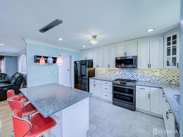 75 School Street, Piscataway, NJ 08854