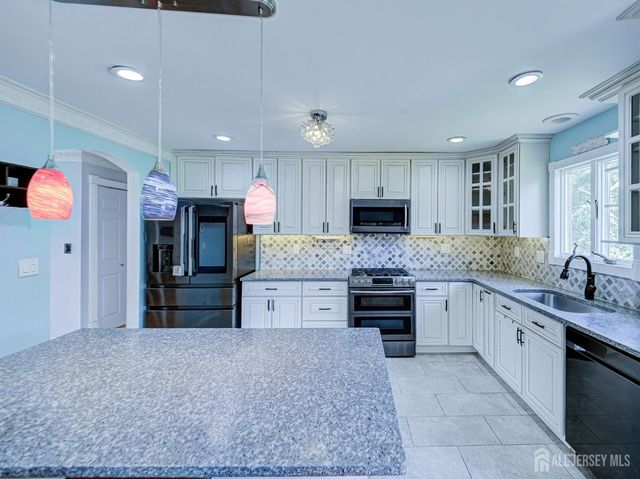 75 School Street, Piscataway, NJ 08854