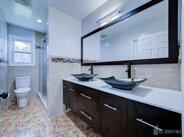 75 School Street, Piscataway, NJ 08854