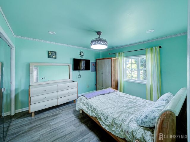 75 School Street, Piscataway, NJ 08854