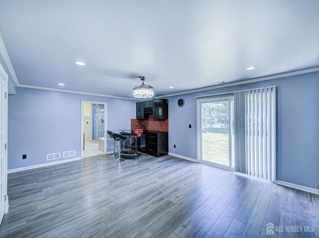 75 School Street, Piscataway, NJ 08854