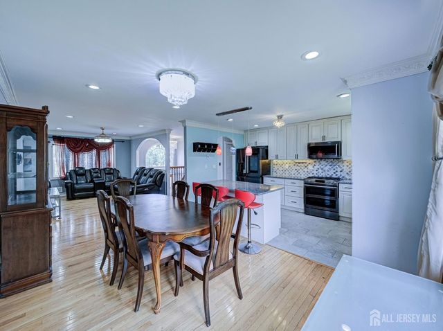 75 School Street, Piscataway, NJ 08854