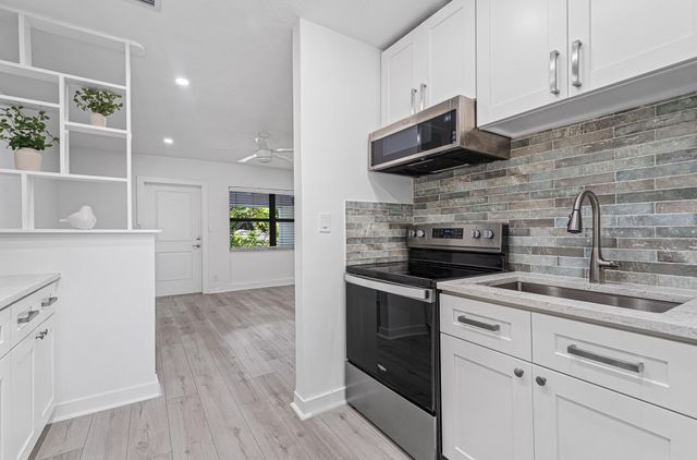 2060 NE 1st Street 16, Deerfield Beach, FL 33441