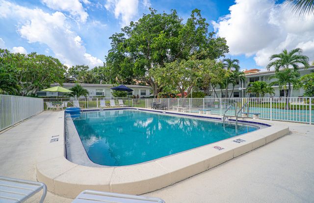 2060 NE 1st Street 16, Deerfield Beach, FL 33441