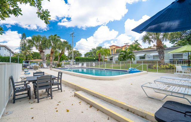 2060 NE 1st Street 16, Deerfield Beach, FL 33441