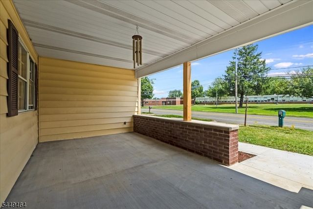 125 Clover Hill Dr, Mount Olive Twp., NJ 07836