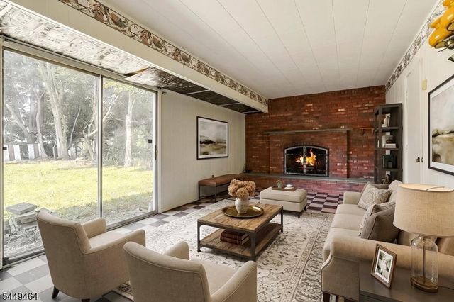 125 Clover Hill Dr, Mount Olive Twp., NJ 07836