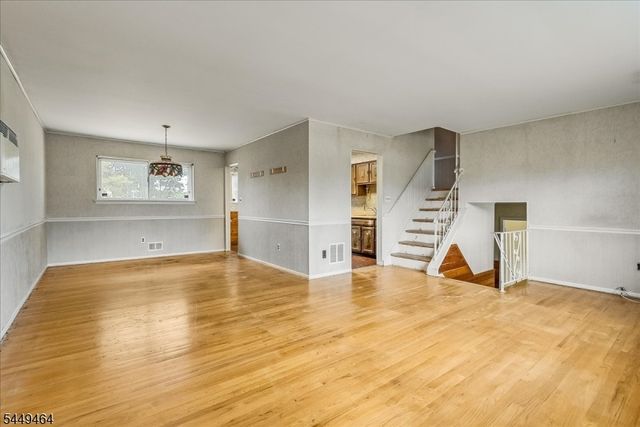 125 Clover Hill Dr, Mount Olive Twp., NJ 07836