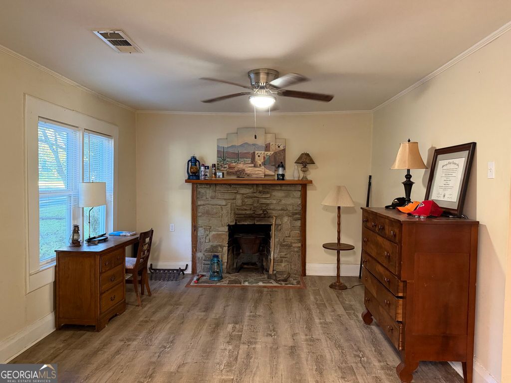 263 S Pond Street, Toccoa, GA 30577 — photo 2