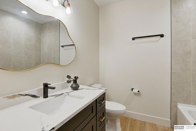 20702 Vernon Avenue, Elkhorn, NE 68022