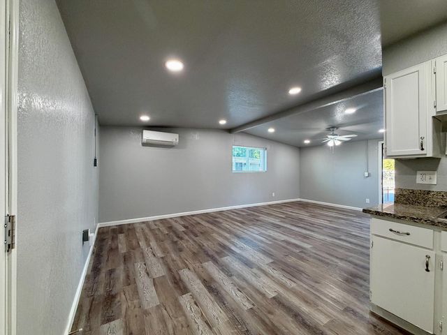 221 K Street, Sanger, CA 93657