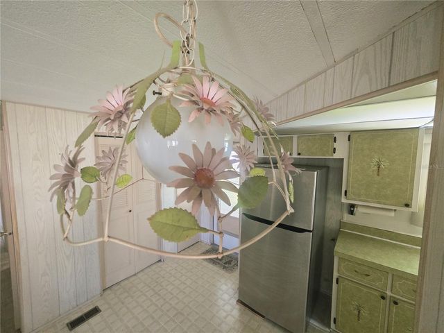 39820 US HIGHWAY 19 N 182, Tarpon Springs, FL 34689