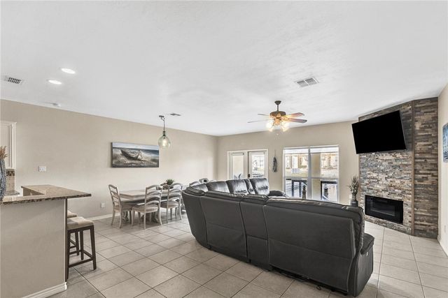 15417 GUN CAY Ct B, Corpus Christi, TX 78418