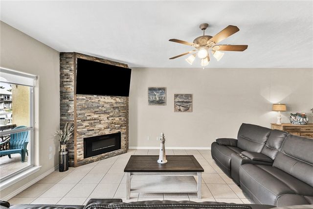 15417 GUN CAY Ct B, Corpus Christi, TX 78418