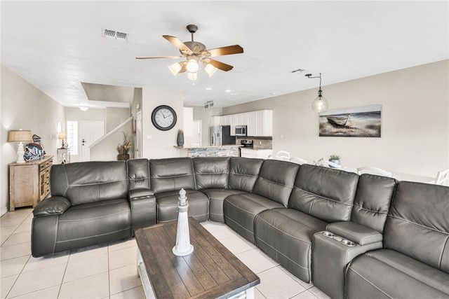 15417 GUN CAY Ct B, Corpus Christi, TX 78418