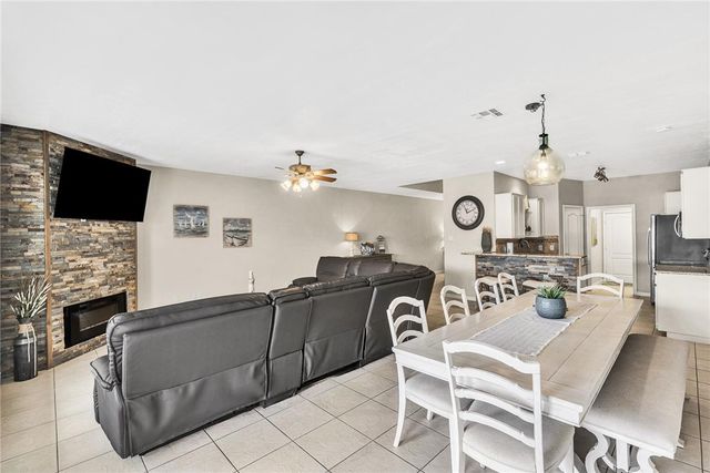 15417 GUN CAY Ct B, Corpus Christi, TX 78418