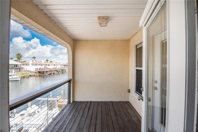 15417 GUN CAY Ct B, Corpus Christi, TX 78418