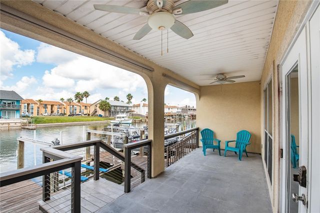 15417 GUN CAY Ct B, Corpus Christi, TX 78418