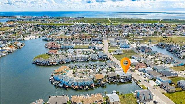 15417 GUN CAY Ct B, Corpus Christi, TX 78418