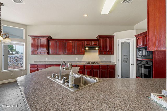 7371 9TH Street, Canutillo, TX 79835