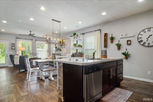 212 W Stellar Way, Huntingburg, IN 47542