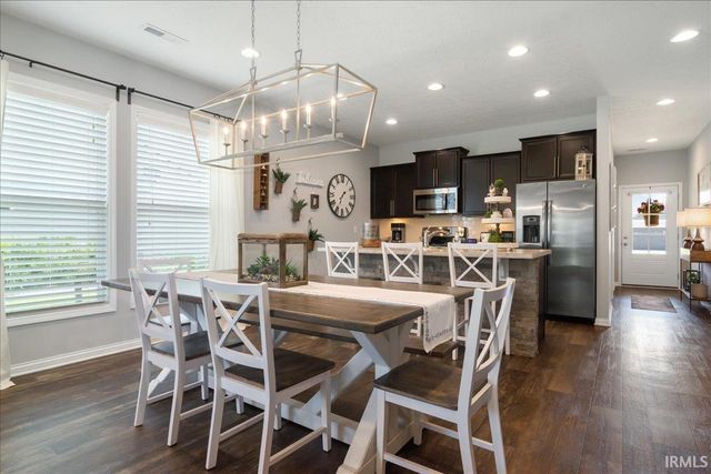 212 W Stellar Way, Huntingburg, IN 47542