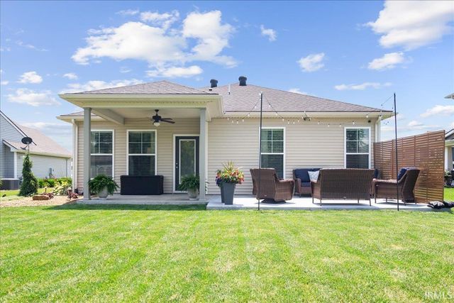 212 W Stellar Way, Huntingburg, IN 47542