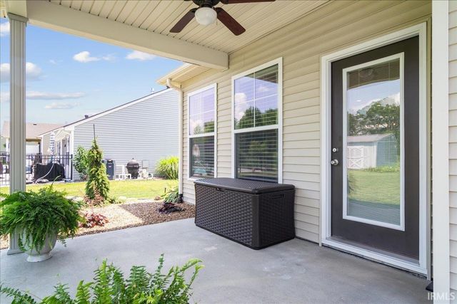 212 W Stellar Way, Huntingburg, IN 47542