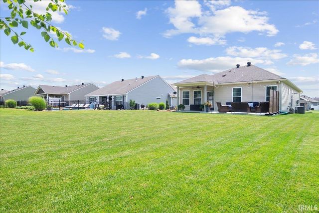 212 W Stellar Way, Huntingburg, IN 47542