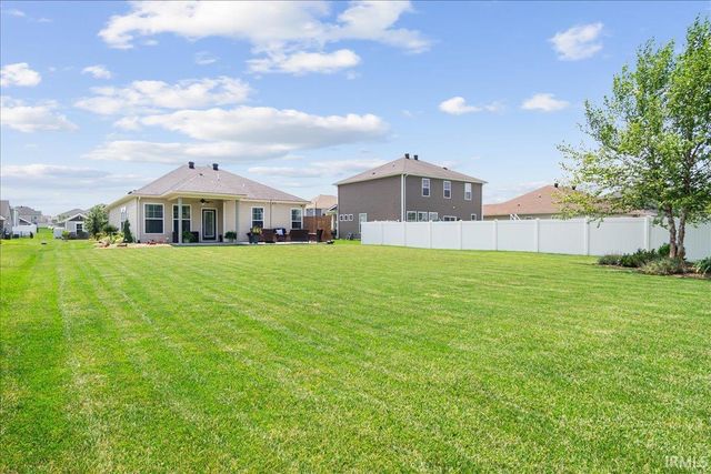 212 W Stellar Way, Huntingburg, IN 47542