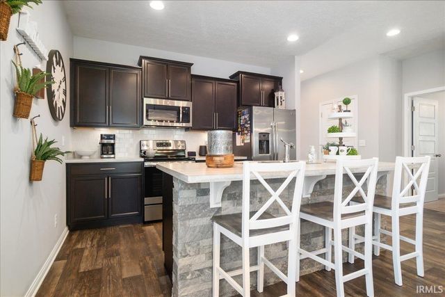 212 W Stellar Way, Huntingburg, IN 47542