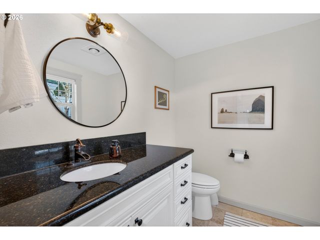 10150 S RIVERSIDE Dr, Portland, OR 97219