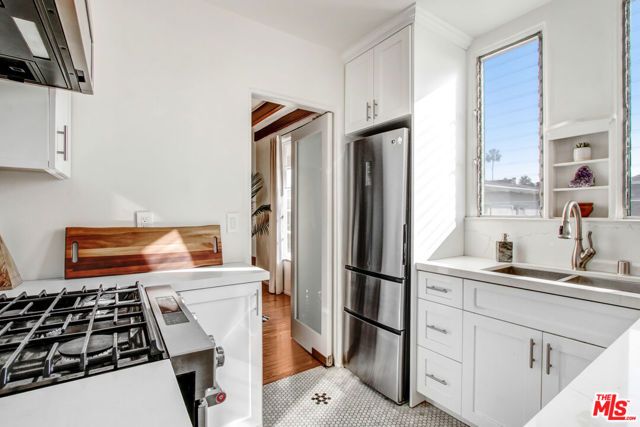 8262 Fountain Avenue B, West Hollywood, CA 90046